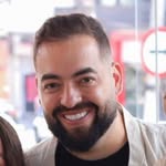 Sergio Milhomens - Show Music Brasil</br> (<a target="_blank" href="https://showmusicbrasil.com.br">https://showmusicbrasil.com.br</a>)